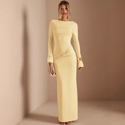 Elegantes figurbetontes Damenkleid für besondere Anlässe