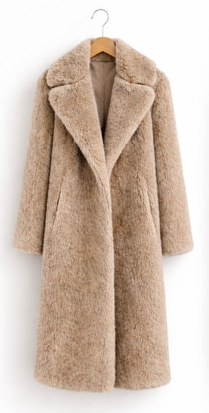 Hochwertiger Kunstpelzmantel für Damen im eleganten Stil
