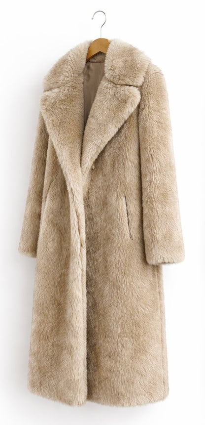 Hochwertiger Kunstpelzmantel für Damen im eleganten Stil
