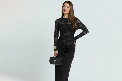 Elegantes Blush Spitzenkleid mit modernem Style für Damen
