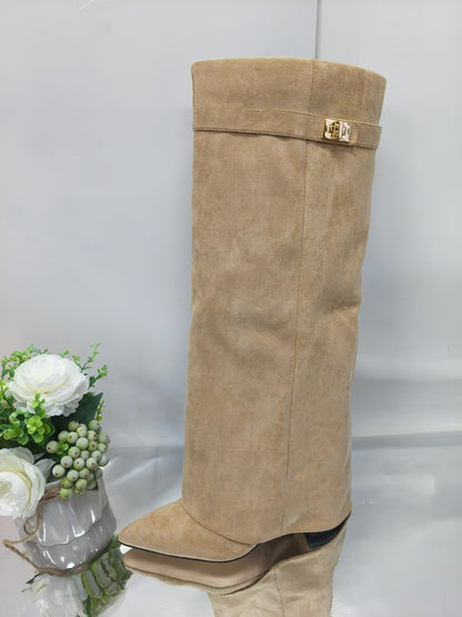 Eleganter Overknee Stiefel mit Logo Detail für Damen