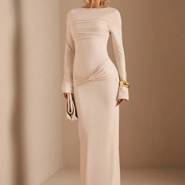 Elegantes figurbetontes Damenkleid für besondere Anlässe