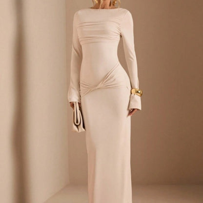 Elegantes figurbetontes Damenkleid für besondere Anlässe